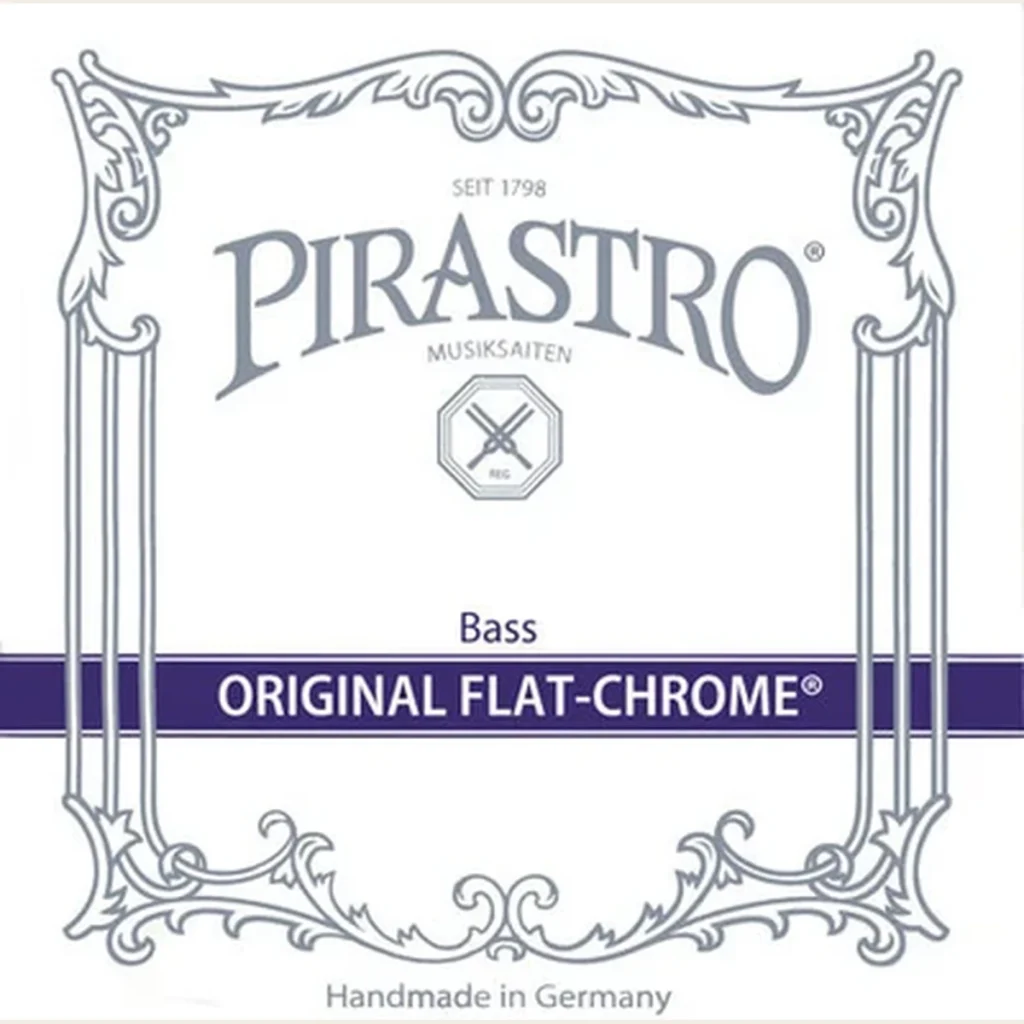 Corda Pirastro Flat Chrome per contrabbasso su sfondo neutro